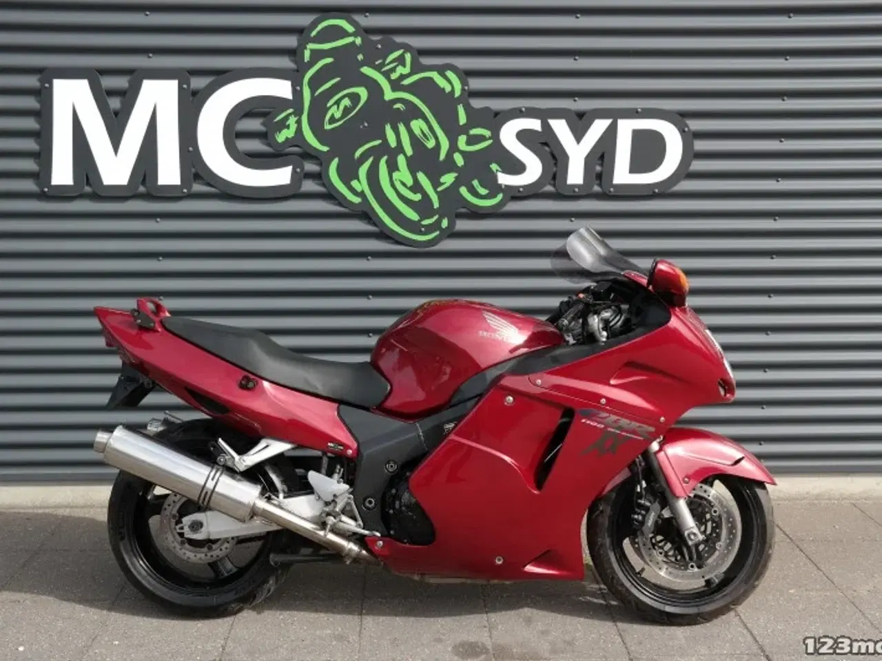Billede 1 - Honda CBR 1100 XX MC-SYD BYTTER GERNE