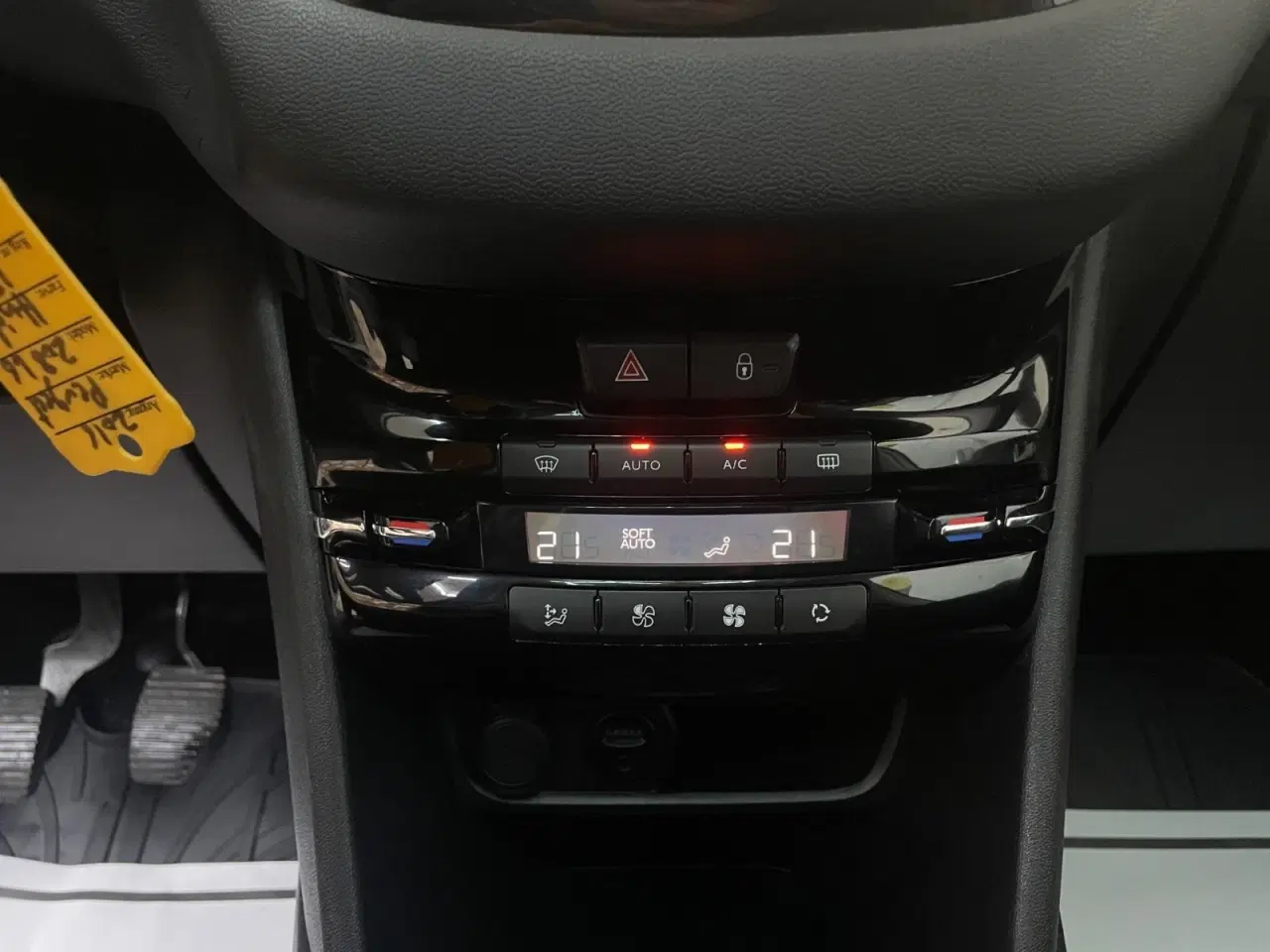 Billede 12 - Peugeot 208 1,6 BlueHDi 100 Envy Sky