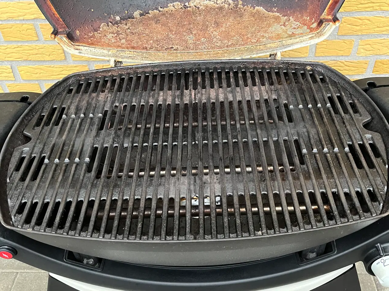 Billede 2 - Weber gasgrill mrk. 3000