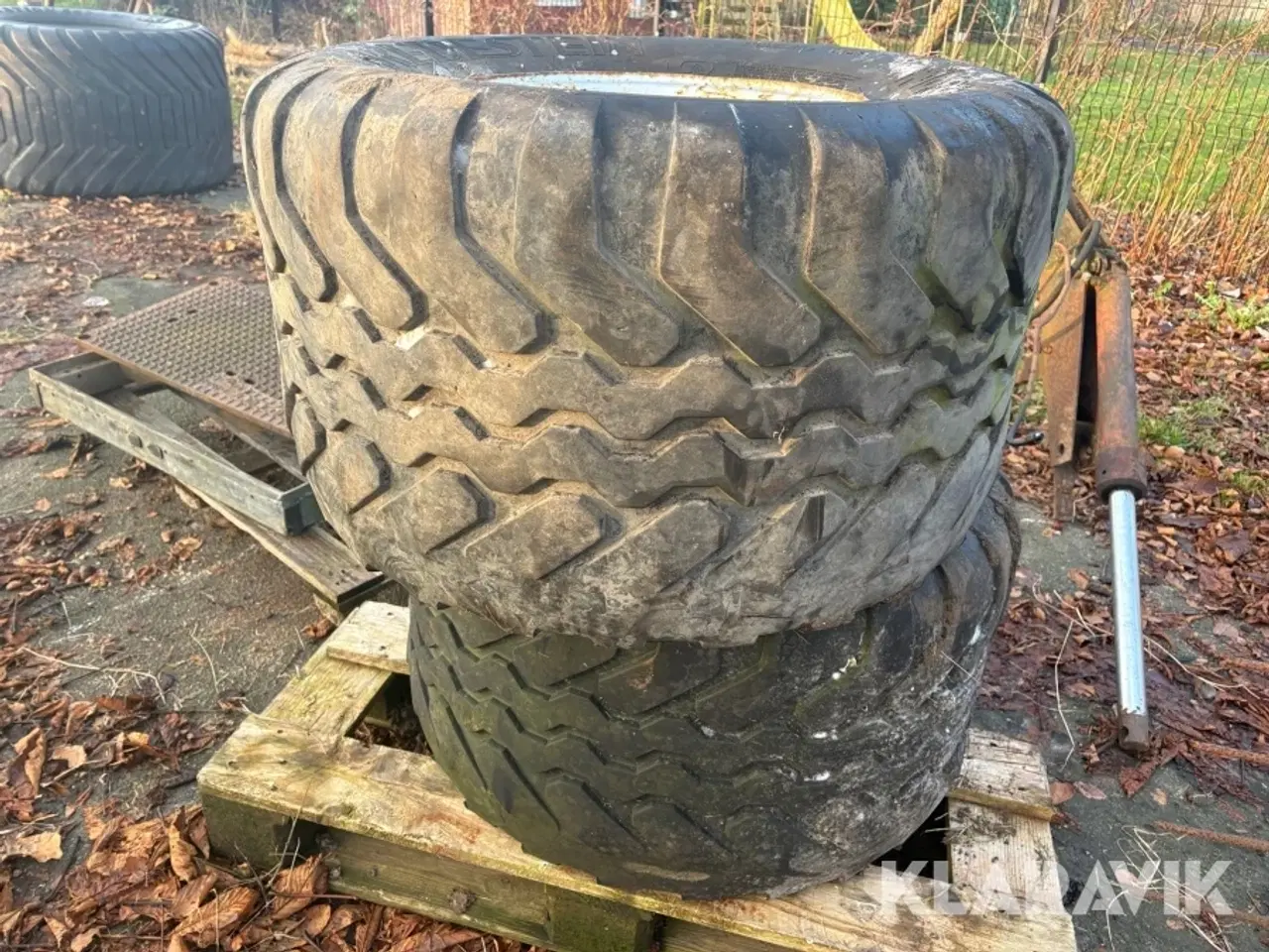 Billede 2 - Dæk med fælg - 2 styks