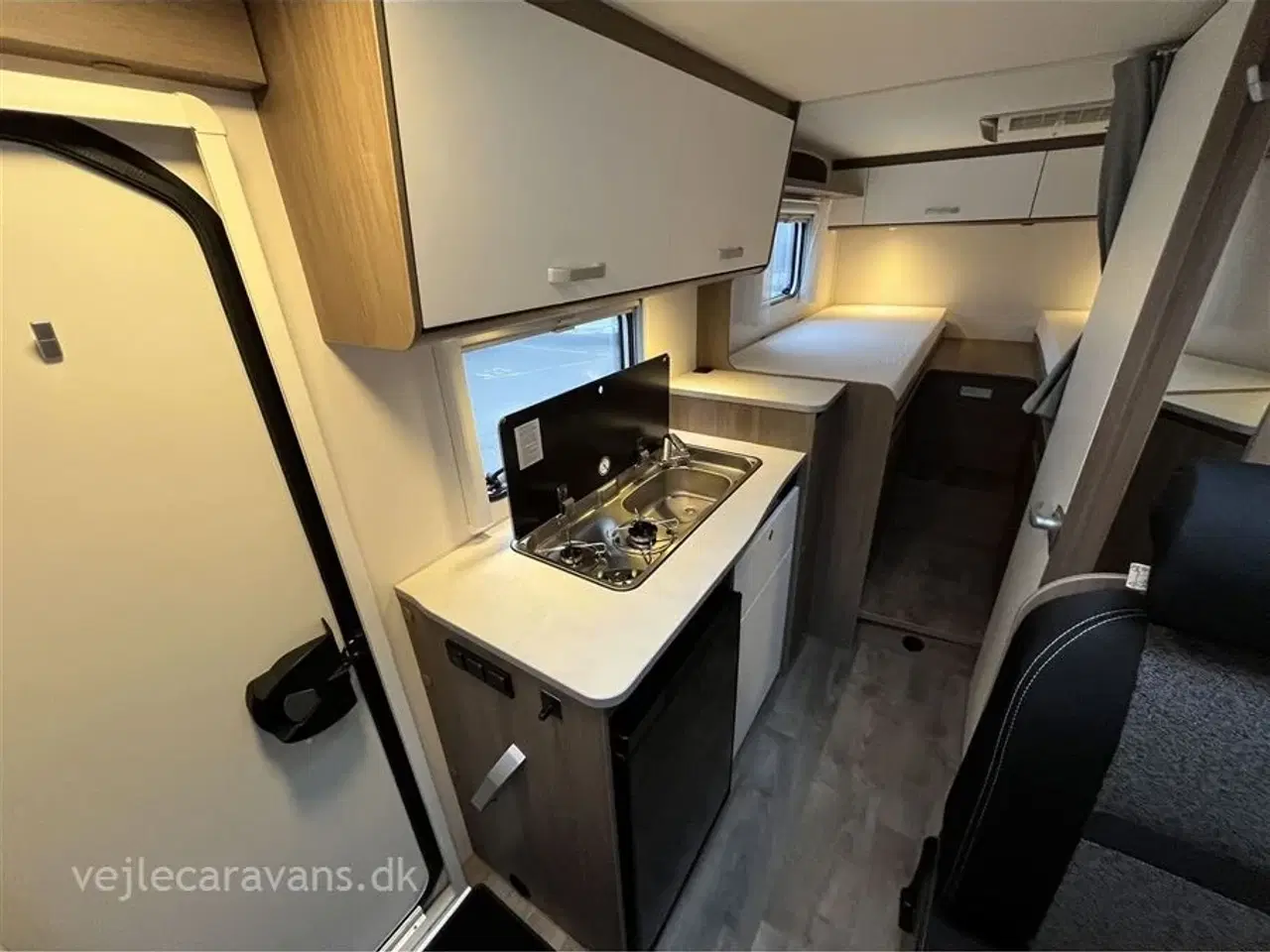 Billede 6 - 2025 - Carado V337 PRO+