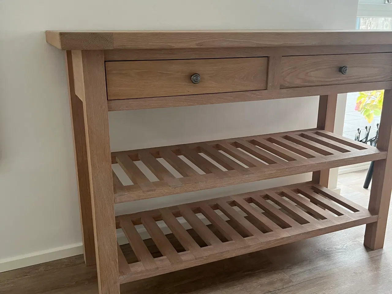 Billede 1 - Konsolbord i massivt egetræ 