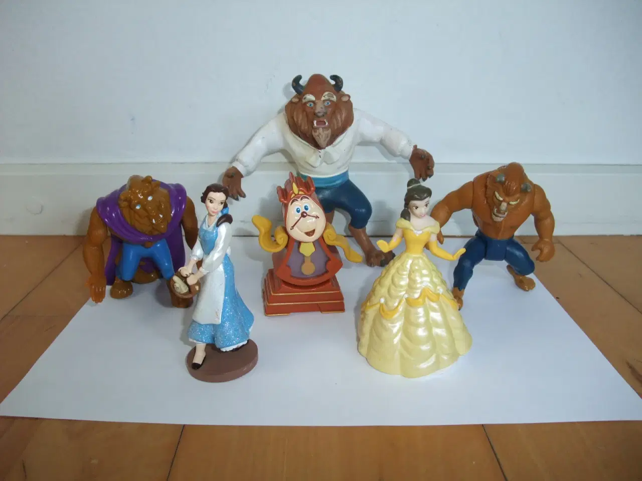 Billede 1 - Skønheden og Udyret Figurer