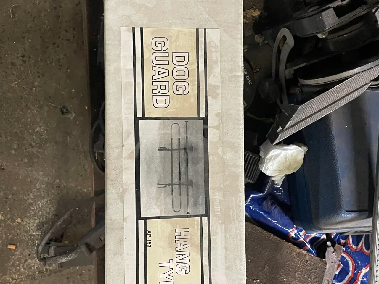 Billede 2 - Hundegitter til rygmont.