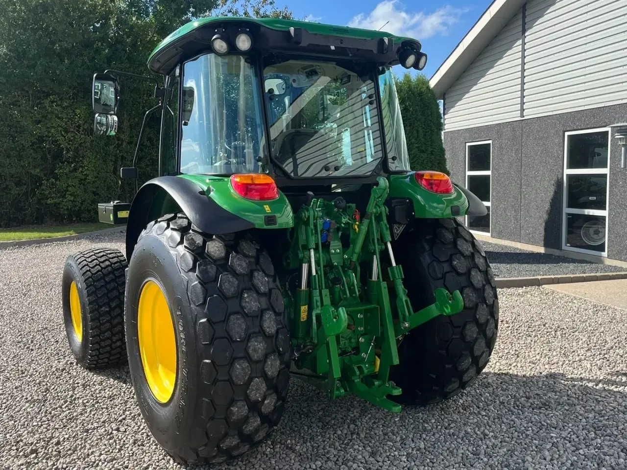 Billede 12 - John Deere 5090 M Med græsdæk