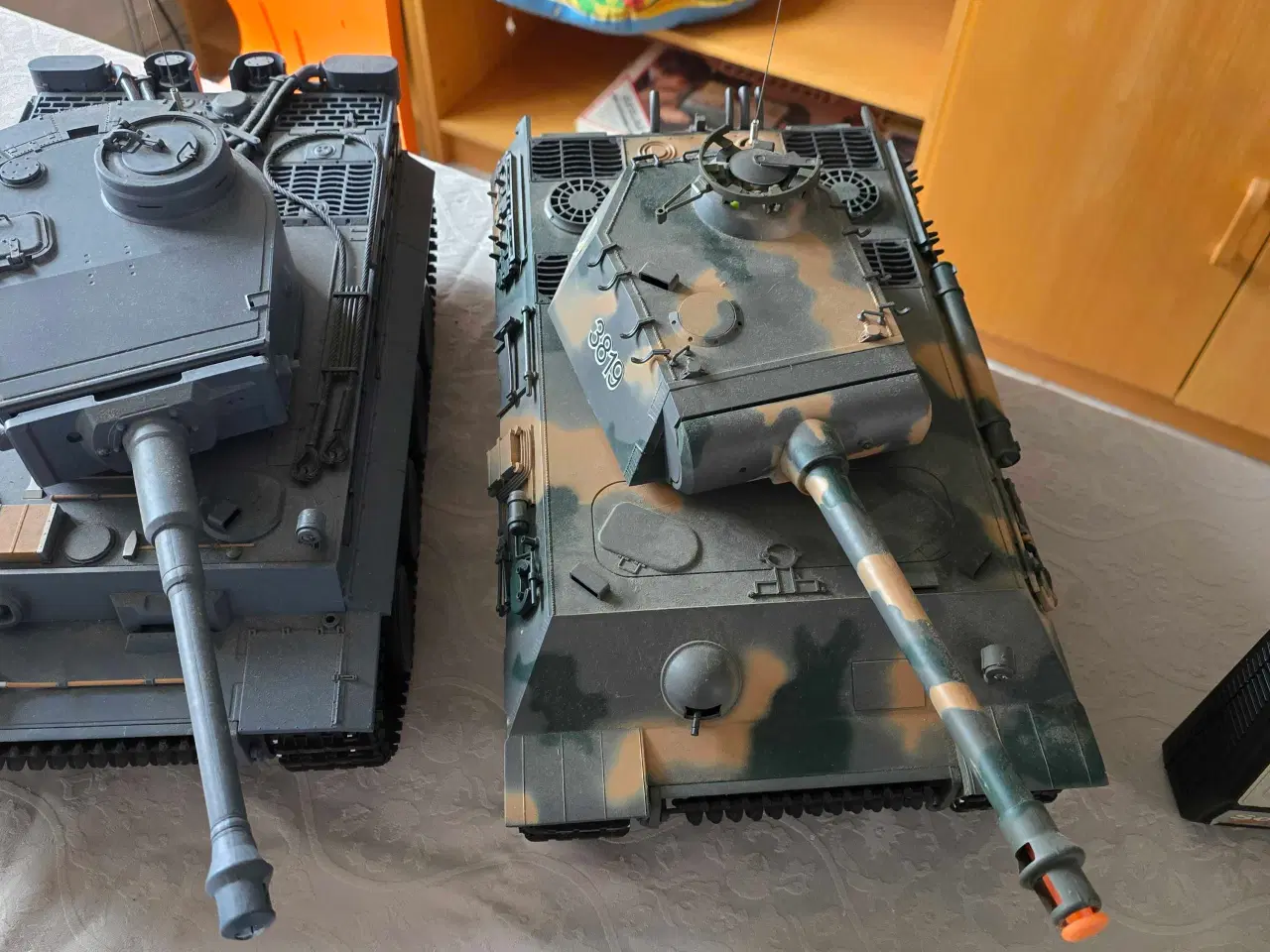 Billede 5 - 2 stk RC kampvogne sælges