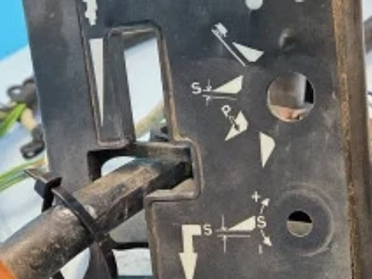 Billede 3 - New Holland TX68 Kørehåndtag 84017717