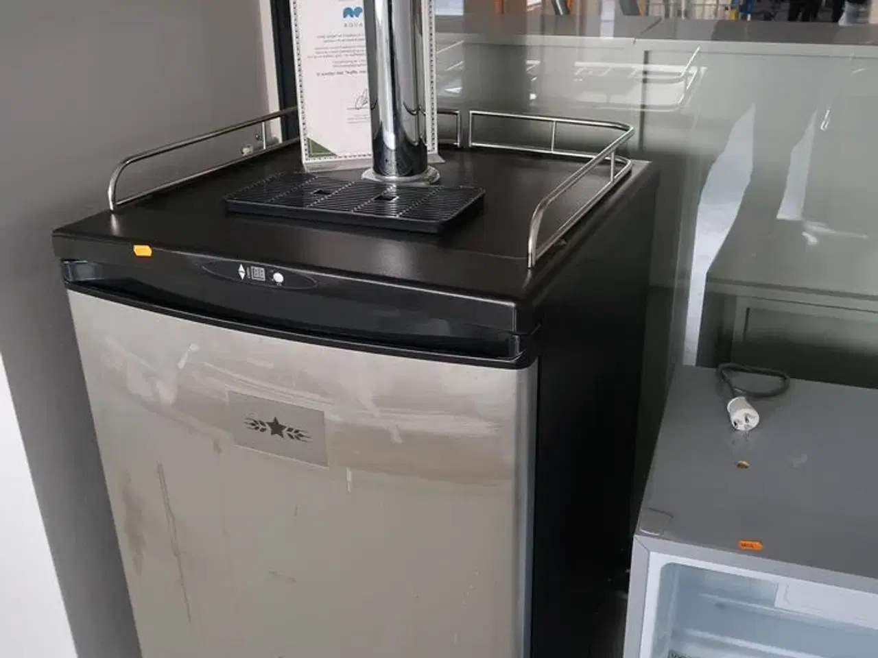 Billede 2 - Køleskab med taphane MANGROVE JACKS KEGERATOR