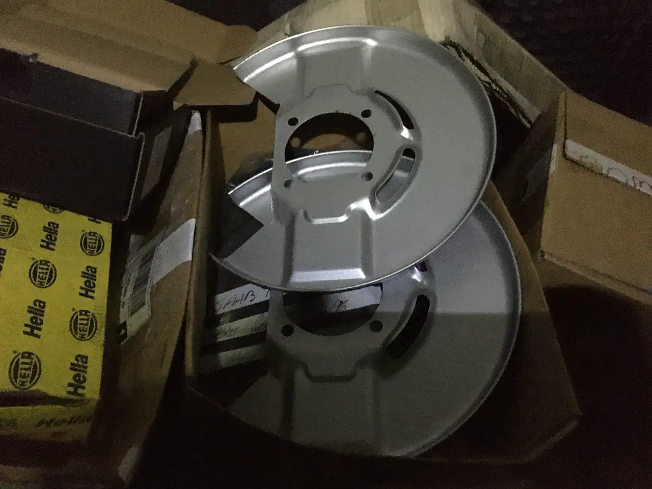 Billede 1 - SAAB_forreste ankerplader