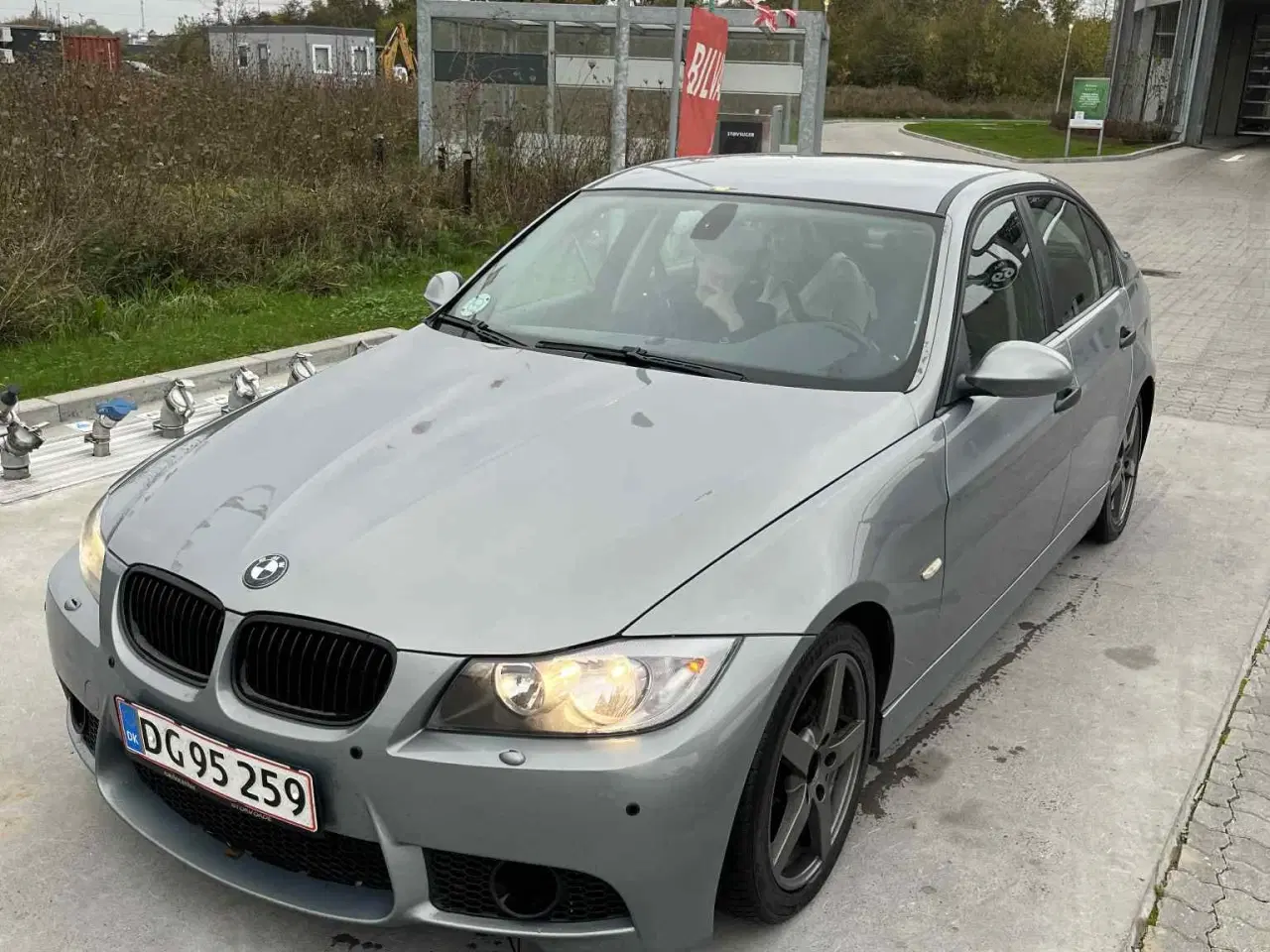 Billede 1 - Yderst velholdt og fin BMW 320D