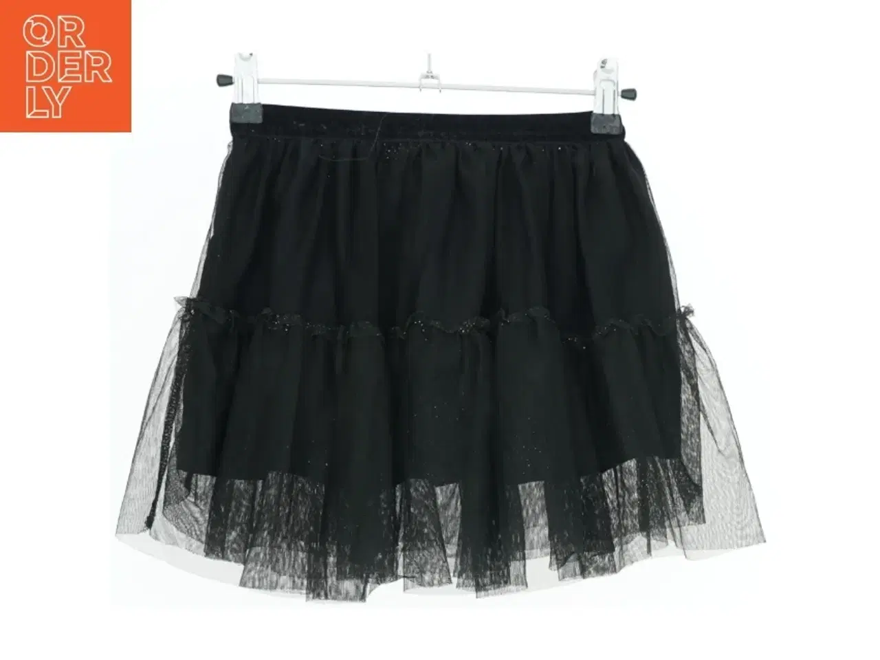 Billede 2 - Sort tyl nederdel med flæser fra H&M (str. 116)