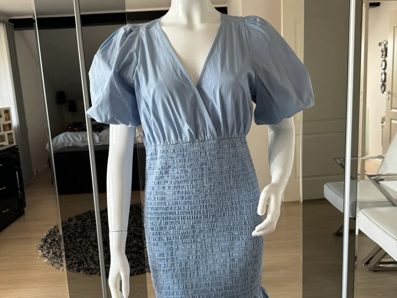 Billede 1 - Helt ny kjole fra Gina Tricot str 40