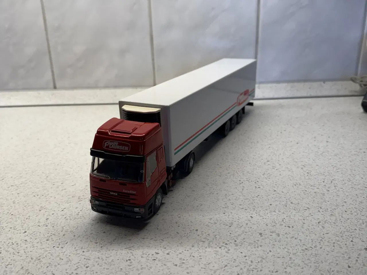 Billede 6 - Legetøjsbil - lastbil til pynt