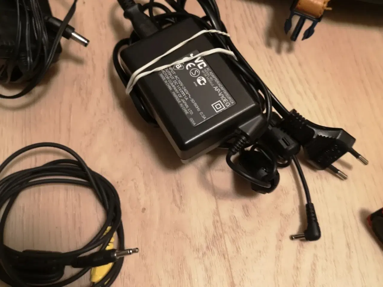 Billede 14 - JVC C-VHS videokamera