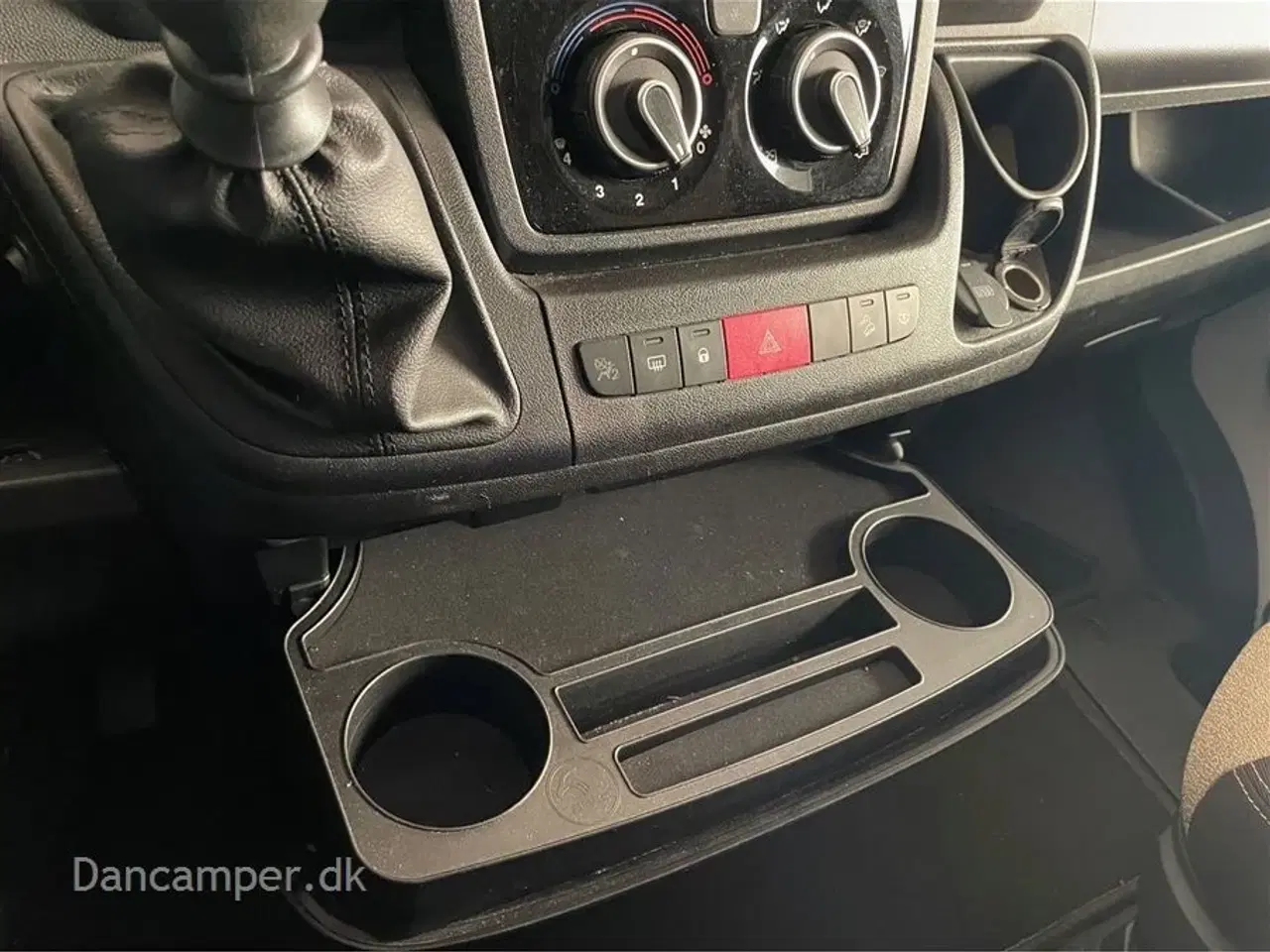 Billede 10 - 2017 - RoadCar R 600   MESSEPRIS kr. 524.900,- SPAR kr. 25.000,- Road Car R600 Van. 6 meters vogn med 6-trins manuel gear og anhængertræk