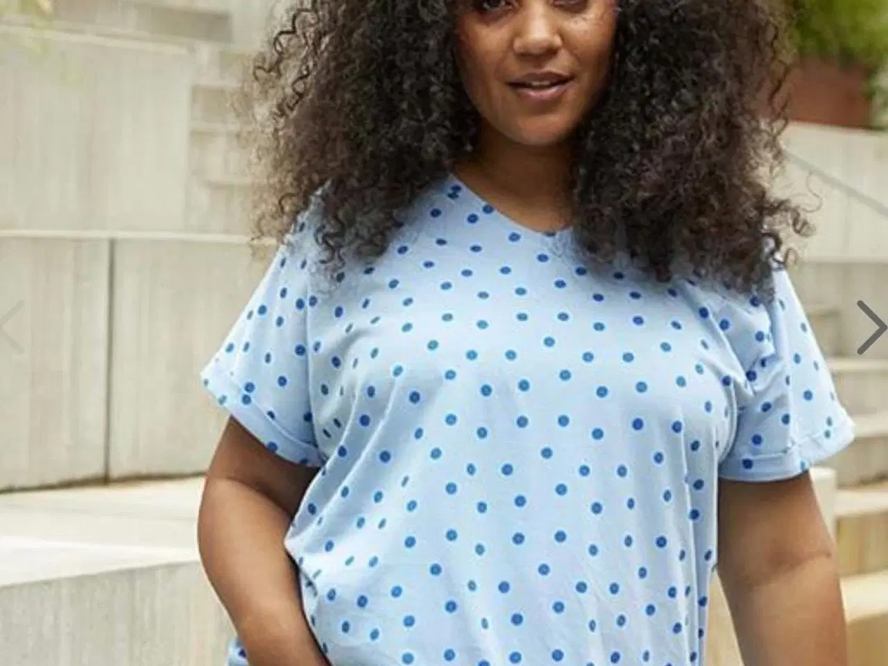 Billede 1 - Zhenzi T-shirts flere størrelser og farver