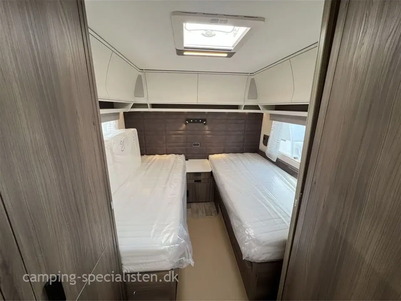 Billede 11 - 2025 - Kabe Ametist 560 GLE KS B2 PREMIUM LINE   Kabe  PREMIUM LINE 560 GLE /KS kan nu ses Hos Camping-Specialisten.dk