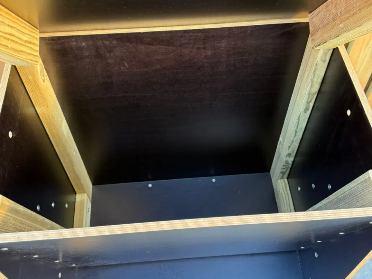 Billede 4 - foderhus til råvildt,  og dåvildt. fodertønde