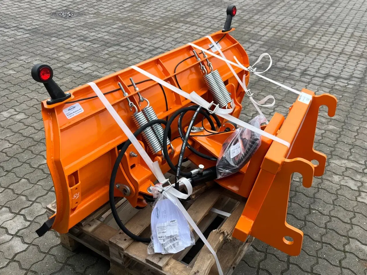 Billede 6 - Sigma Pro g103 150 150cm sneplov med hydraulisk sving og Giant fæste