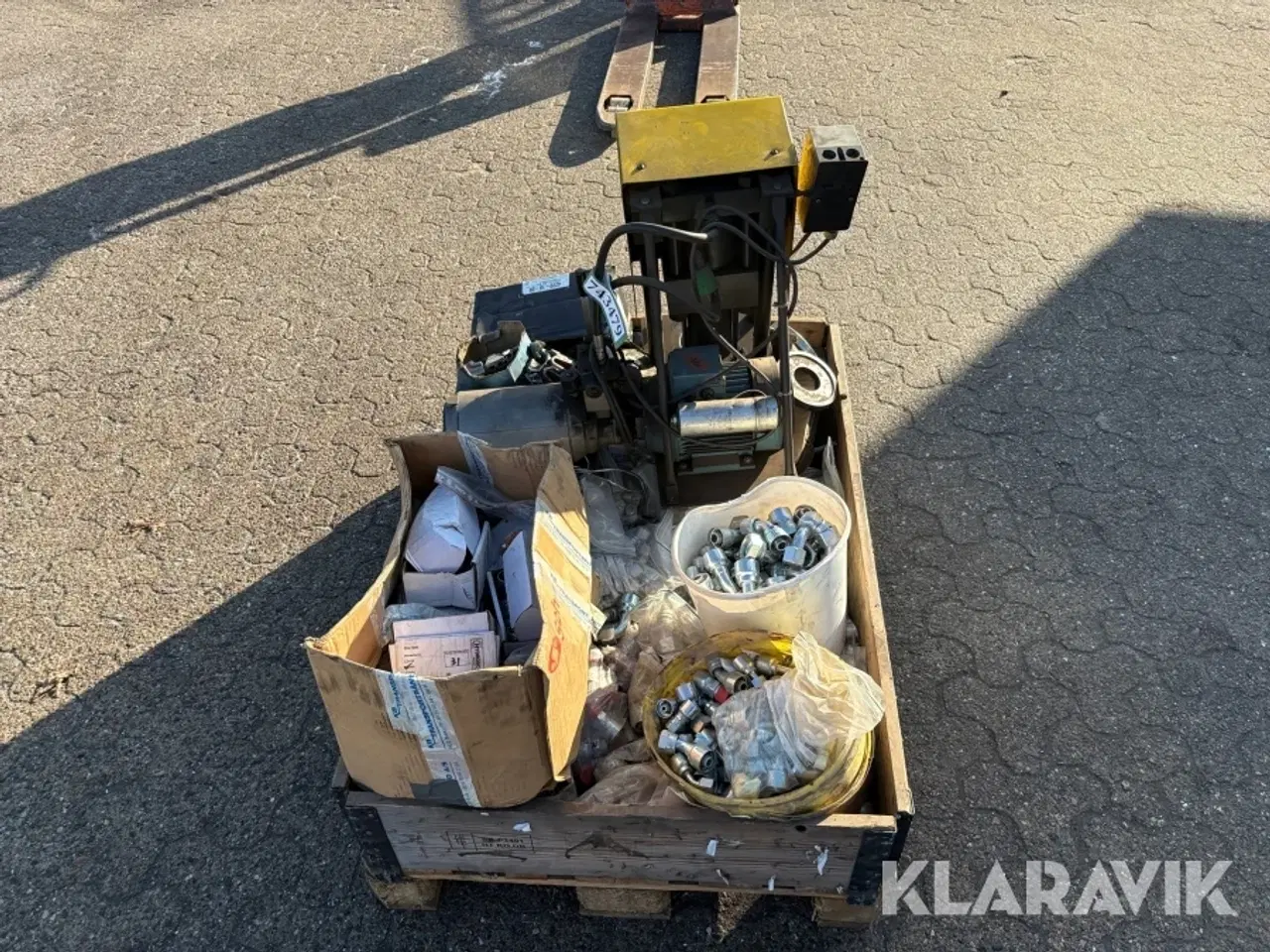 Billede 8 - Hydraulikpresser Parker 82C 061 med fittings & matriser