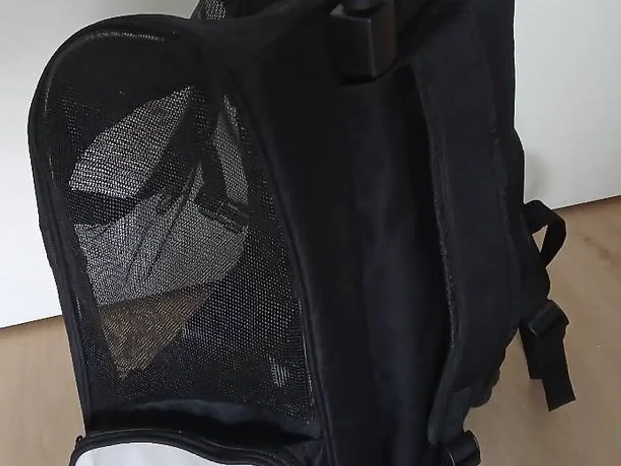 Billede 6 - Rygsæk/trolley 2-i-1 taske til hund/kat sælges