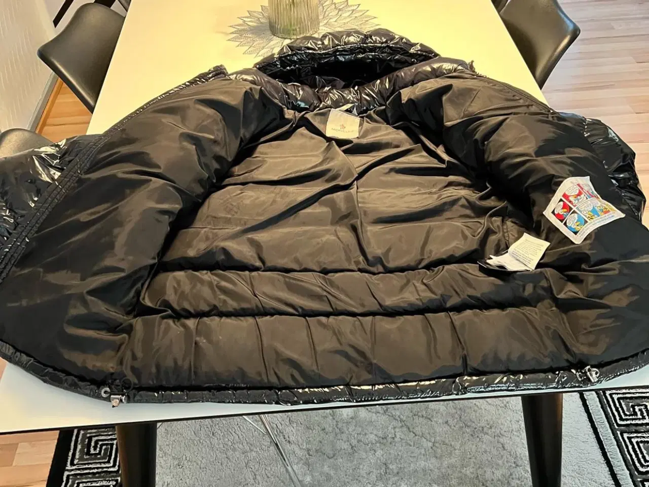 Billede 2 - Moncler jakke