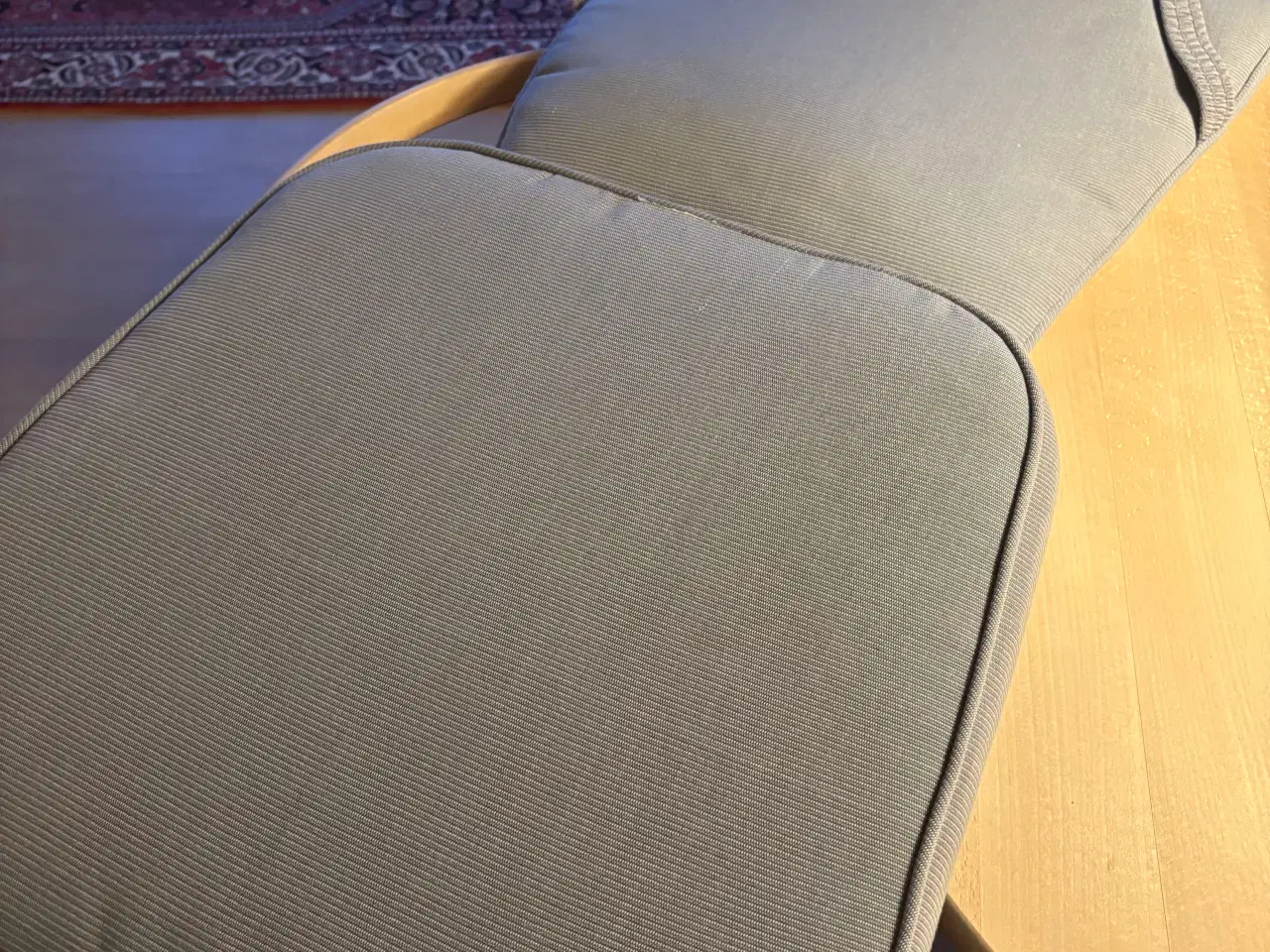 Billede 3 - Avernakø havebord og stabelstol i teak og alminium