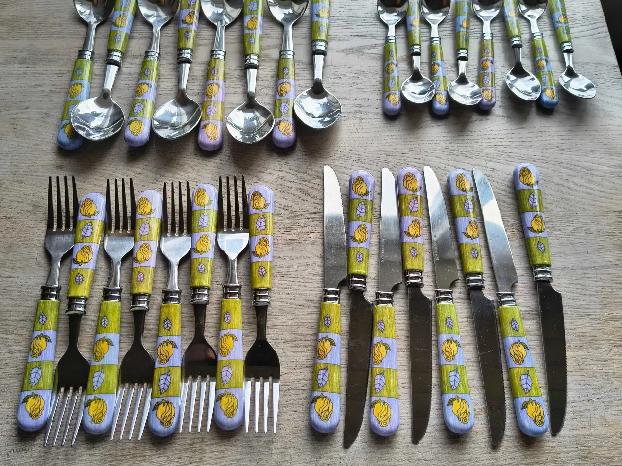 Billede 6 - HELE KASSEN med div. Campingudstyr.
