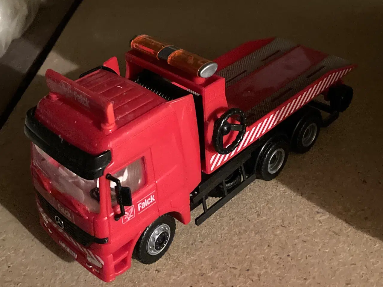 Billede 1 - Rød Falck Bil 23 cm