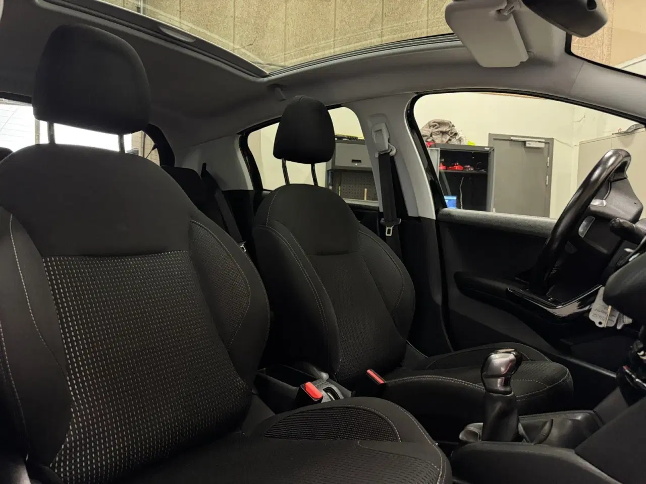 Billede 17 - Peugeot 208 1,5 BlueHDi 100 Allure Sky