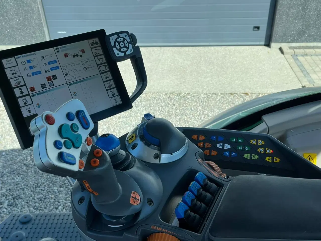 Billede 11 - Fendt 826 Vario Pæn godt udstyret traktor.