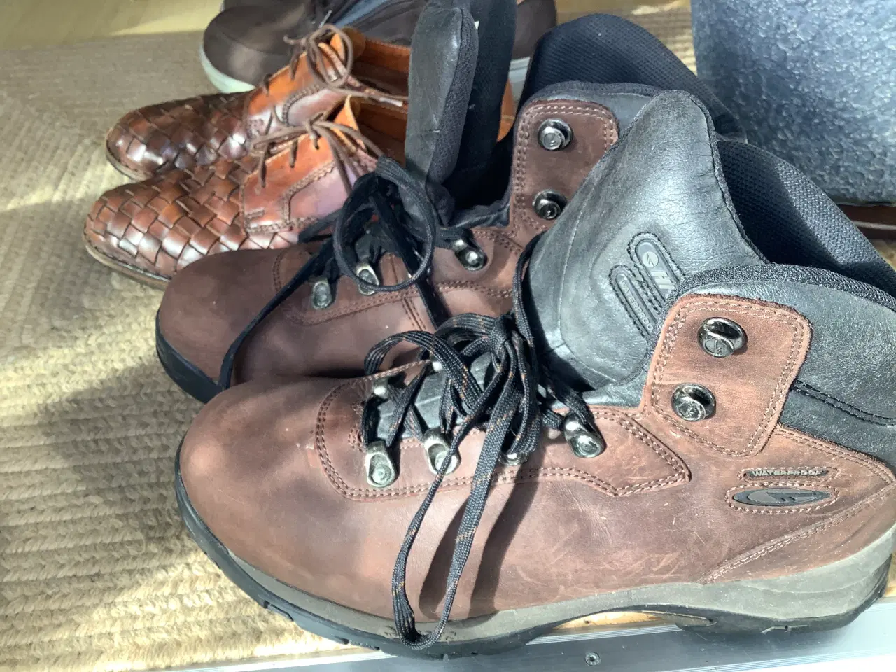 Billede 3 - 3 par kvalitets sko sælges samlet.