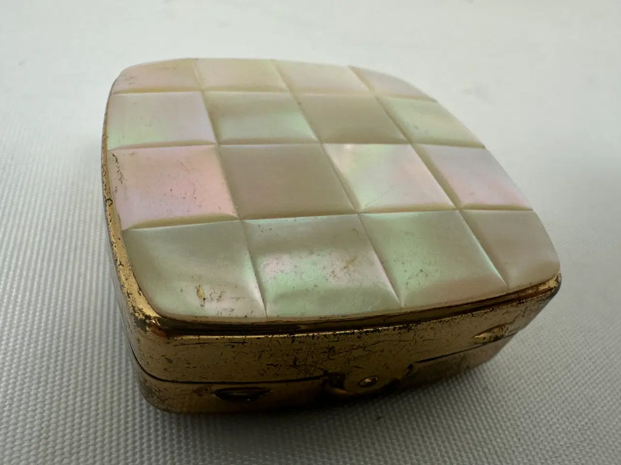 Billede 3 - Antik / vintage pilleæske med perlemor