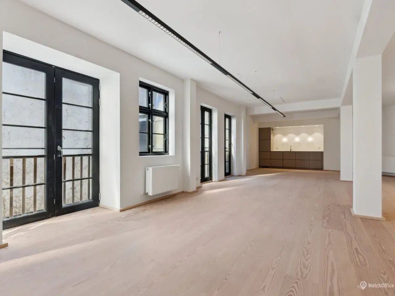 Billede 3 - Flyt ind i dag – vi klarer huslejen resten af året!