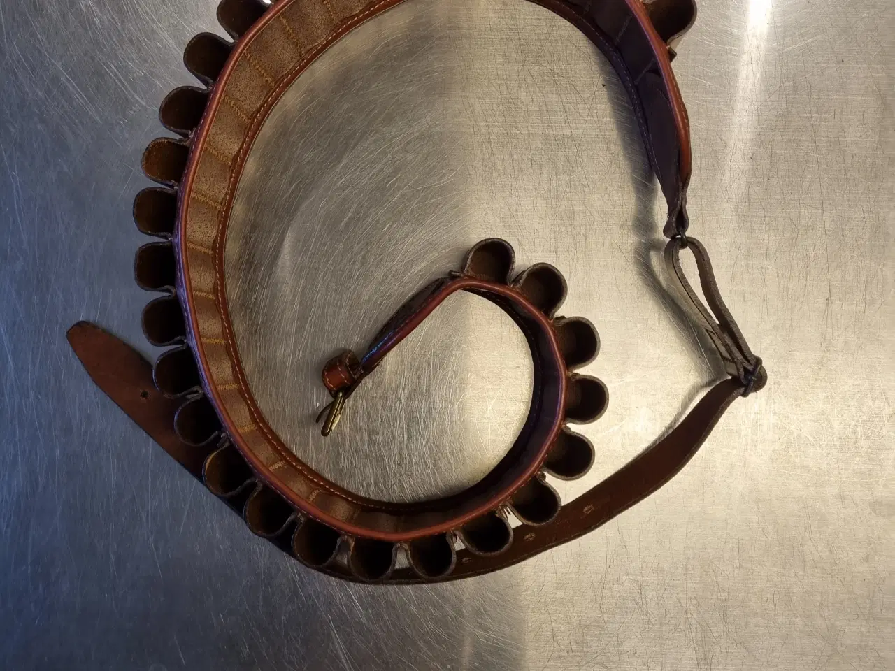 Billede 2 - Patronbælte læder sælges.