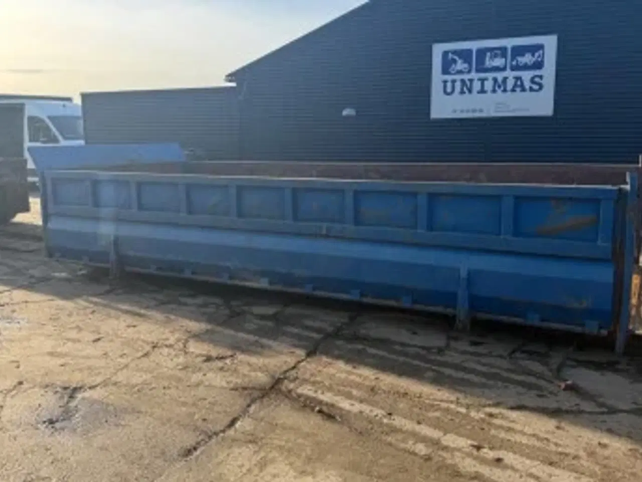 Billede 2 - Container med automat bagsmæk