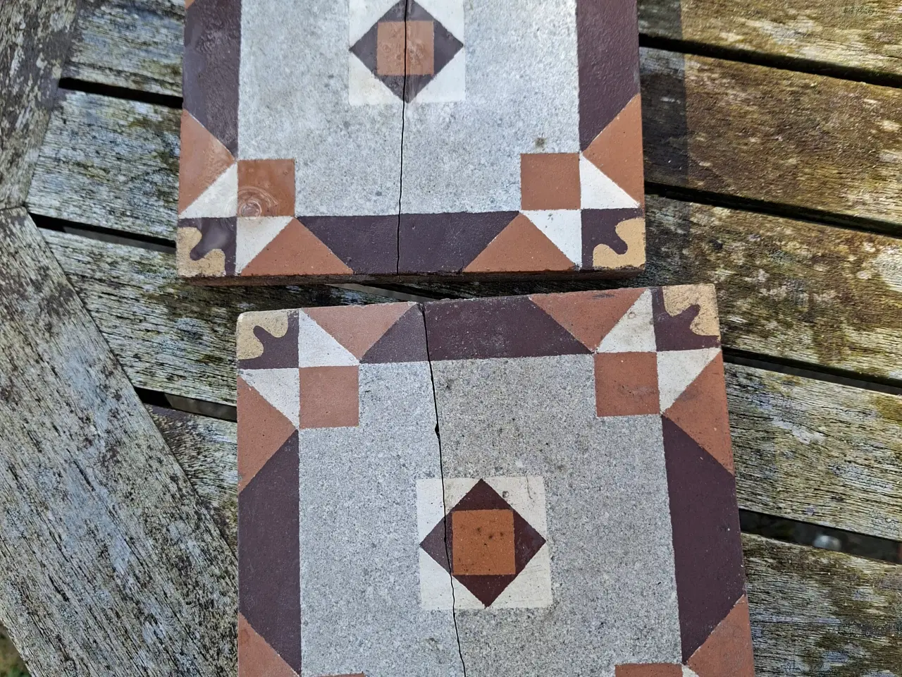 Billede 10 - Farvede klassiske Vintage klinker med mønster.