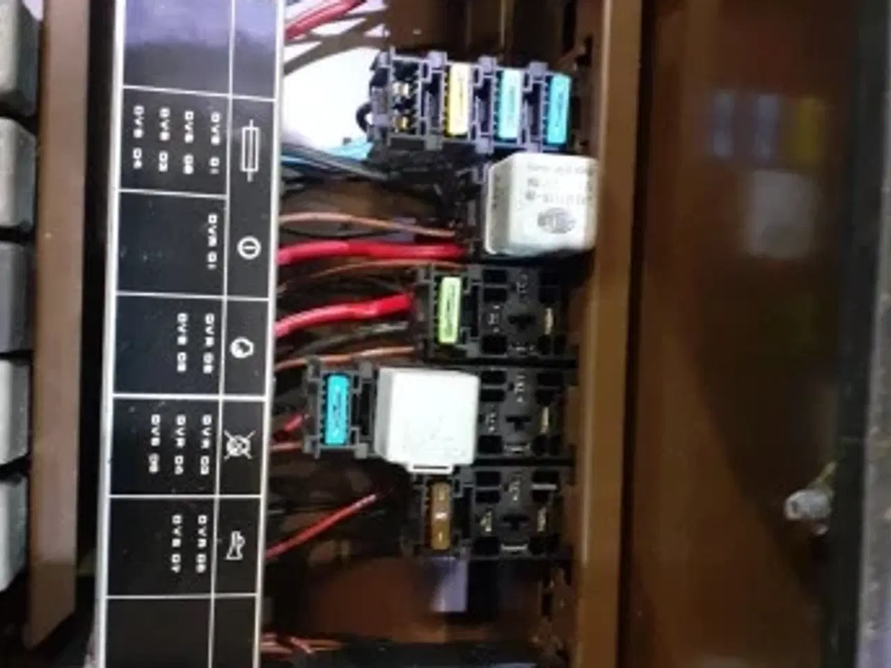 Billede 15 - Dronningborg D9000 El-skab