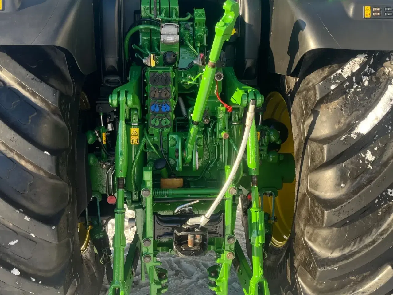 Billede 5 - John Deere 6215R Med frontlift