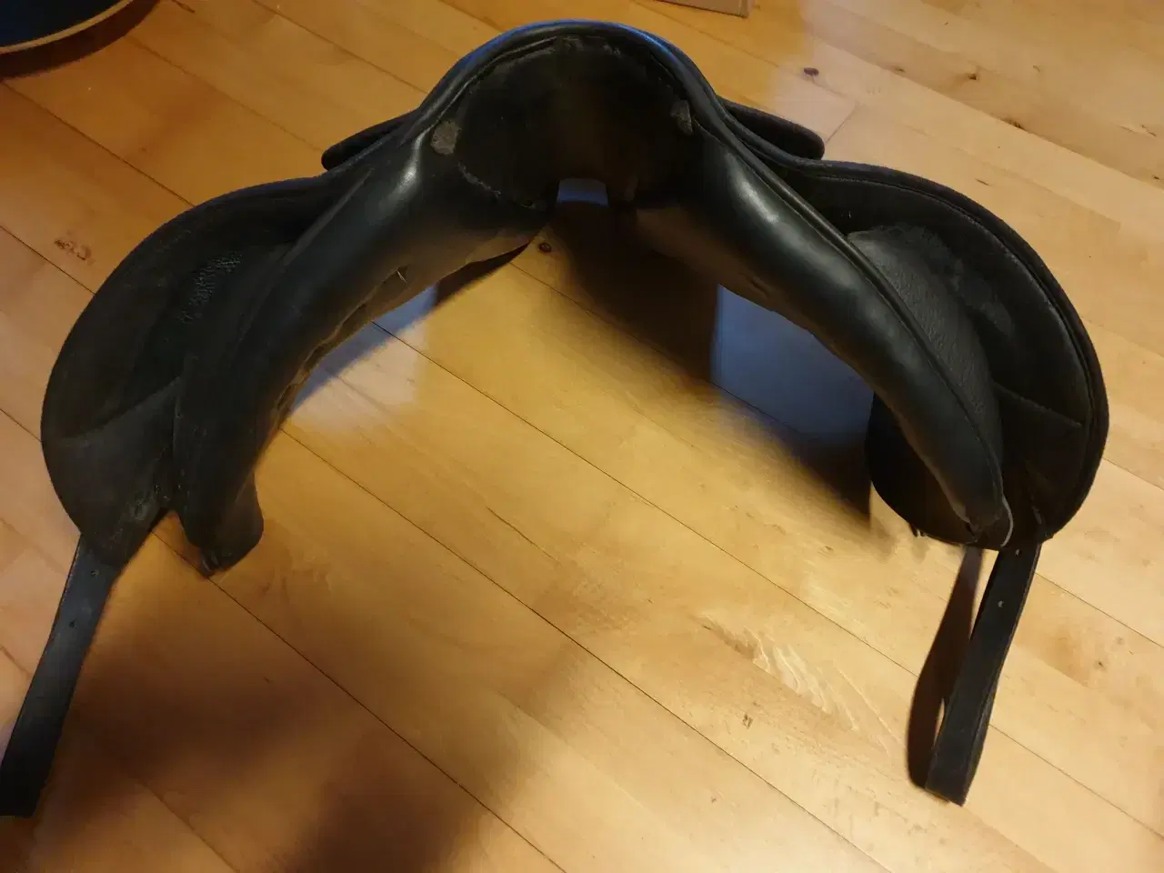 Billede 1 - Stübben dressur 15 ¨ponysadel 32cm bom