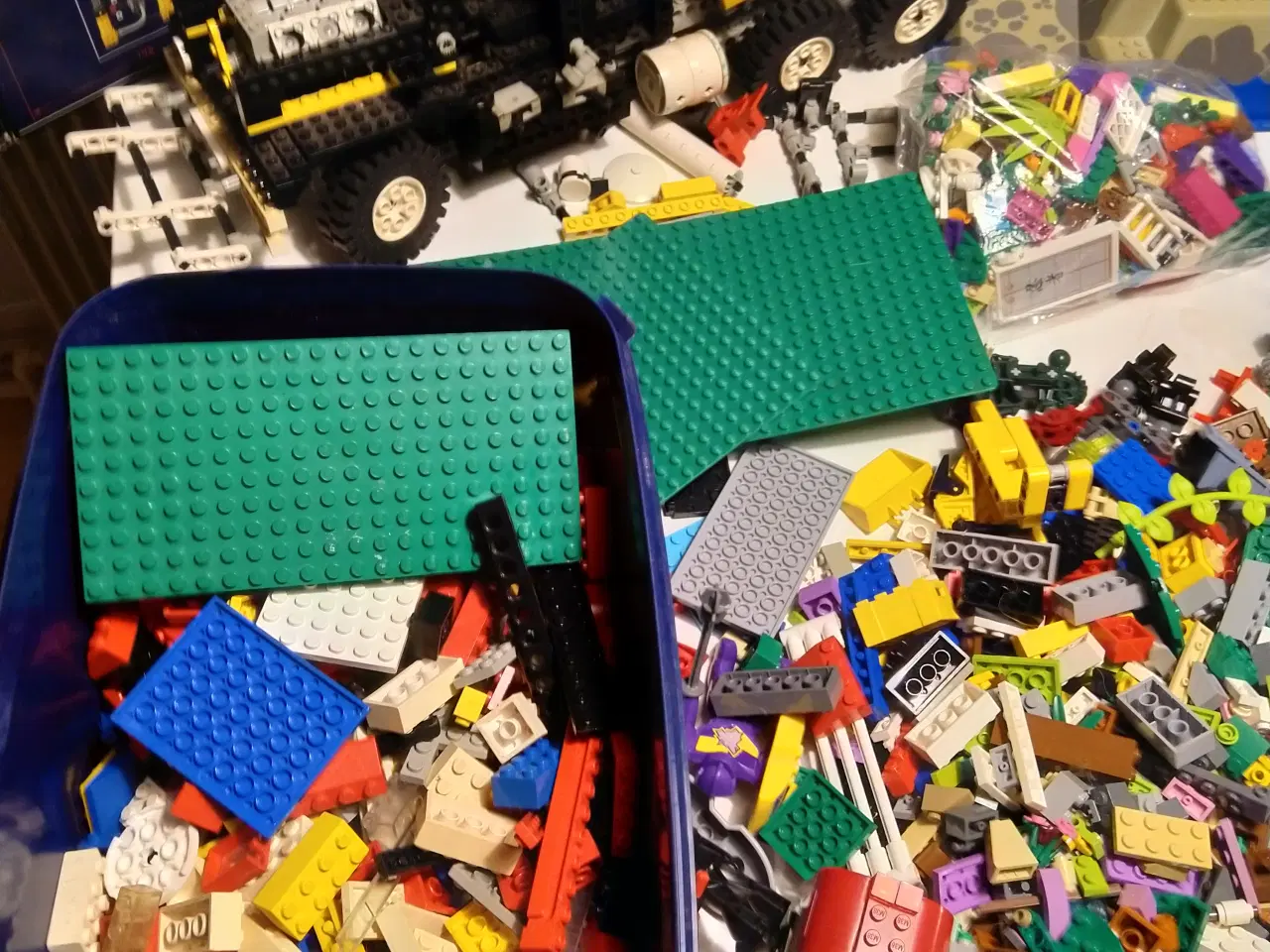 Billede 7 - Ældre Lego Technic - Masser af Lego