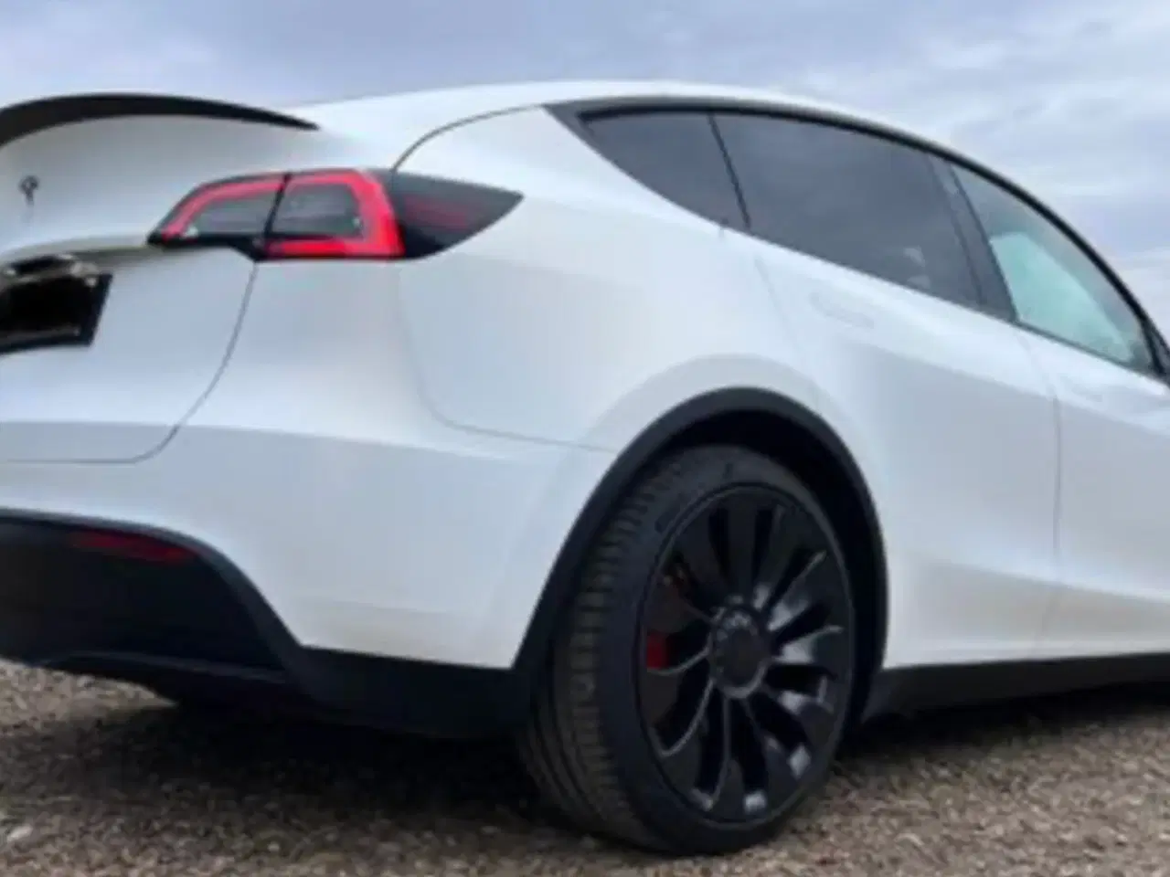 Billede 1 - Original kulfiber-hækspoiler Tesla Model Y