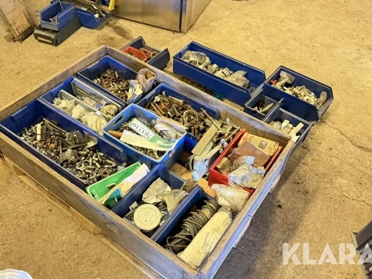 Billede 4 - Blandede bolte,skruer,møtrikker,skiver,fittings,stifter osv.