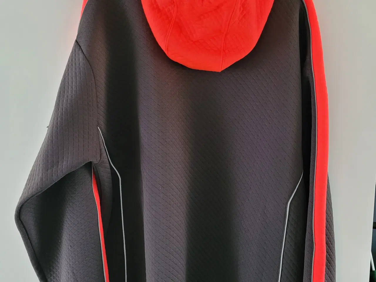 Billede 5 - Mascot Sweatshirt Sælges 