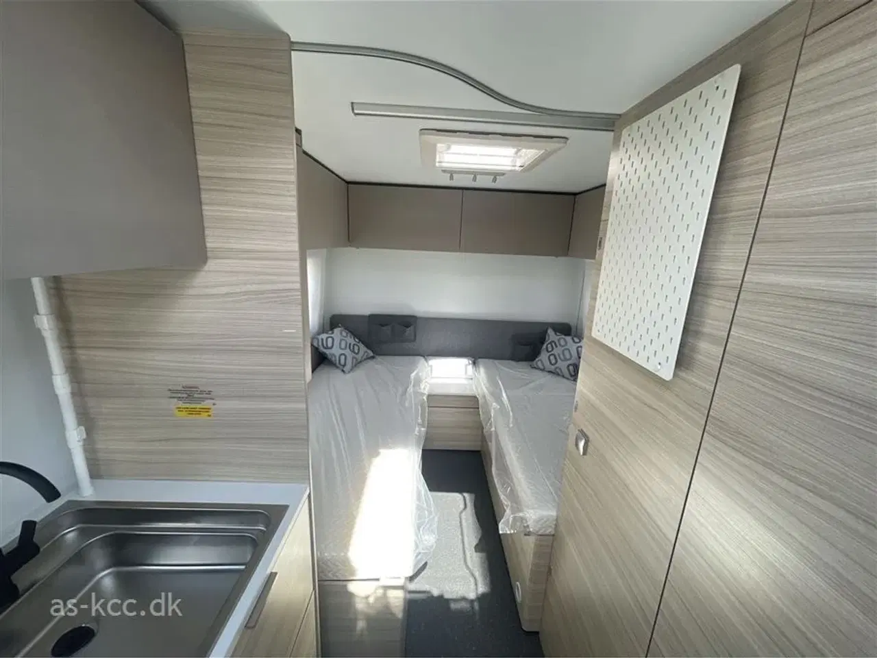 Billede 9 - 2025 - Adria Altea 502 UL Kampagne   Adria Altea 502 UL årg. 2025 5 Sovepladser, 4 Siddepladser 60 Selection jubilæumsmodel  med meget udstyr.