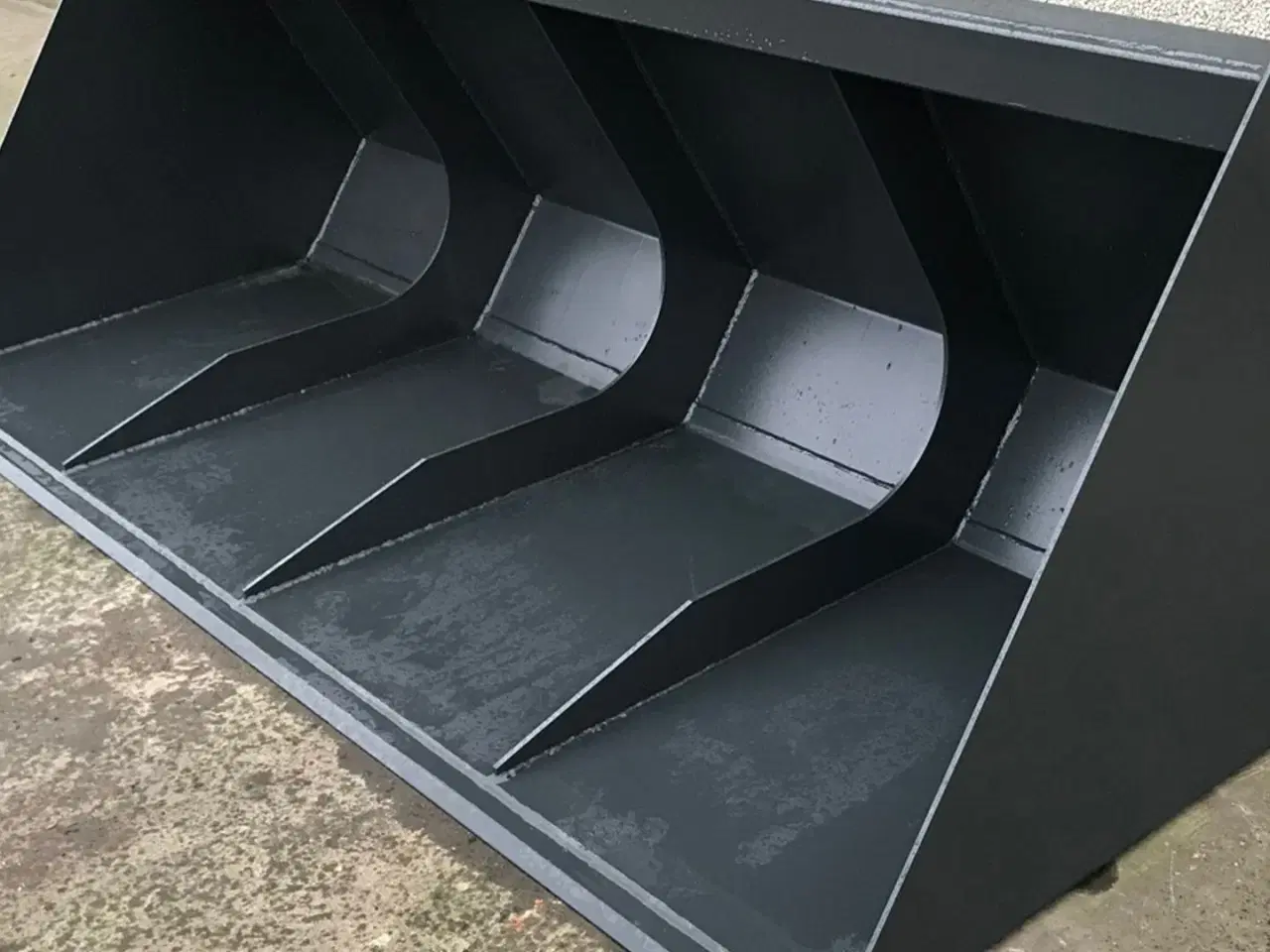 Billede 1 - - - - Kornskovl og Sneskovle Bredde 1,2m-2,5m Volumen 0,3m3-0,63m3