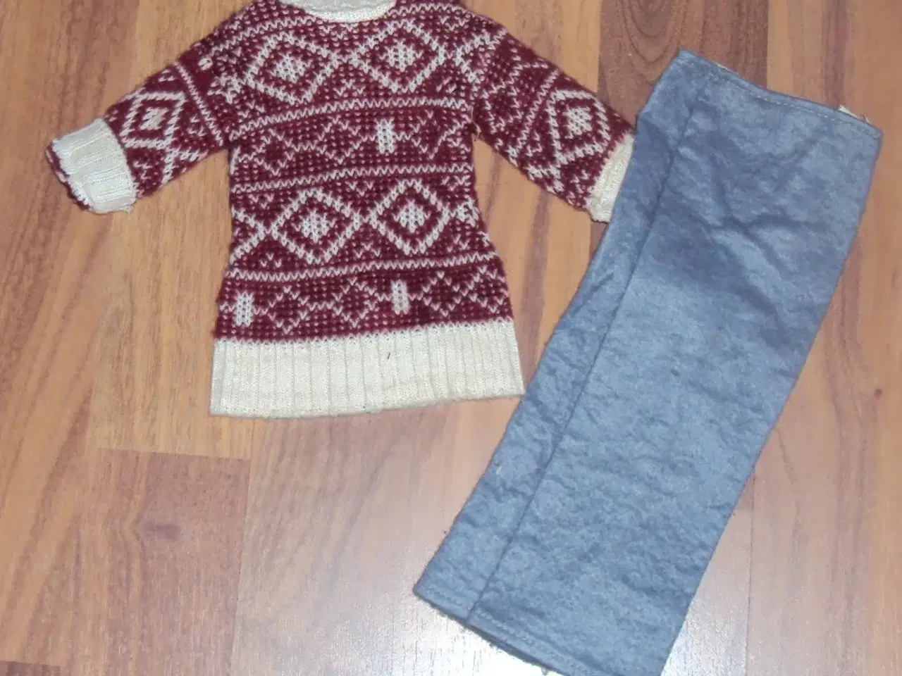 Billede 4 - tøj til famosa