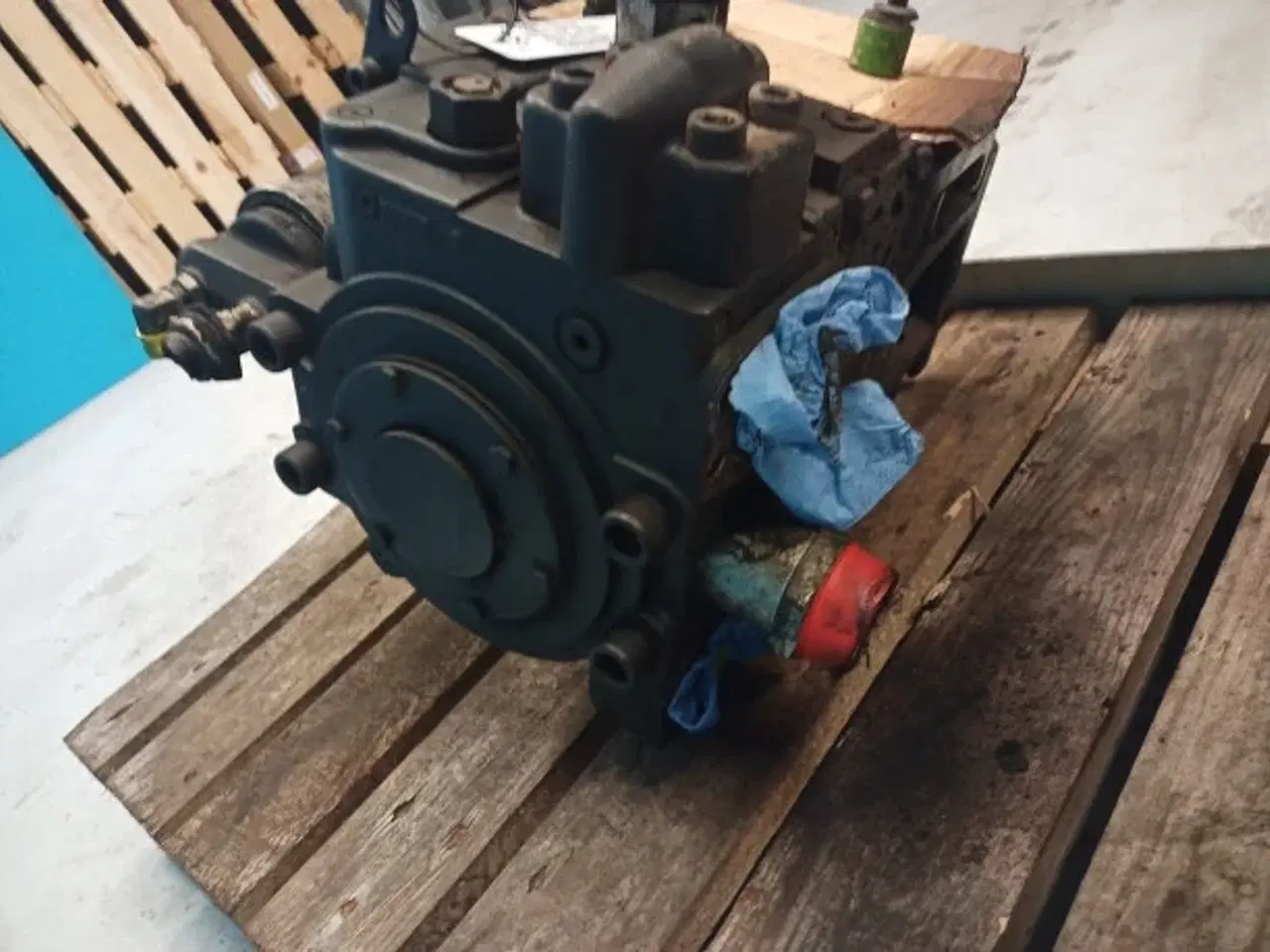Billede 3 - New Holland CR9080 Hydrostatpumpe 84819216