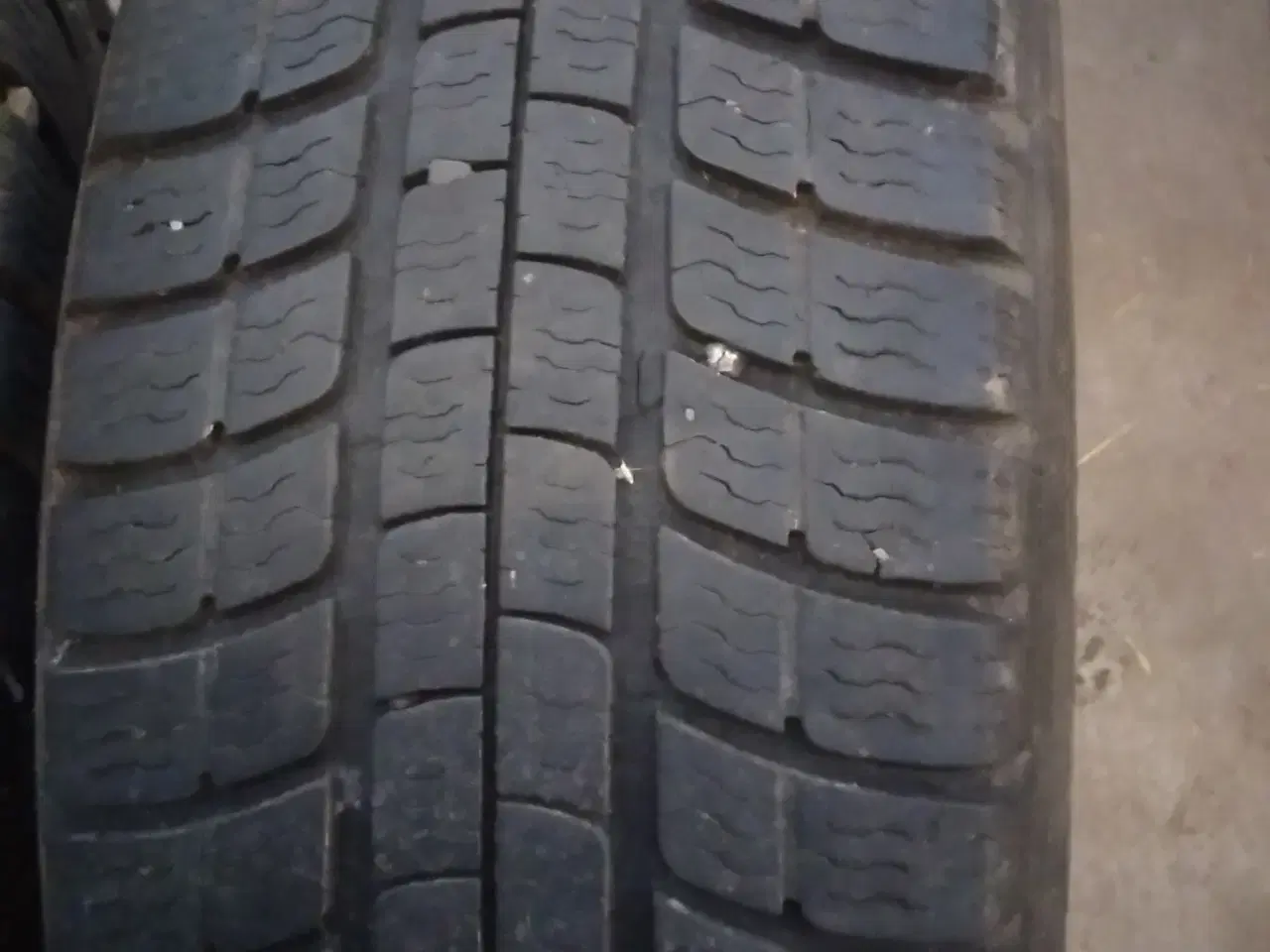 Billede 2 - Brugt vinterdæk 