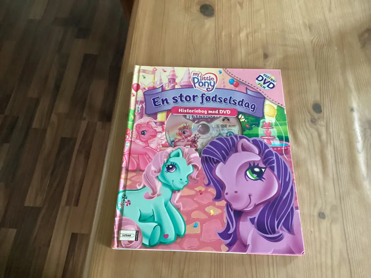 Billede 1 - My Little Pony Bøger, Dvd, Dragt